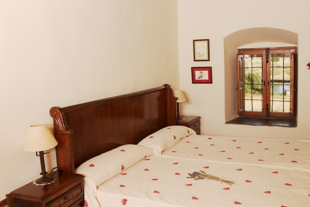 Palacio Viejo De Las Corchuelas Torrejón el Rubio Rum bild