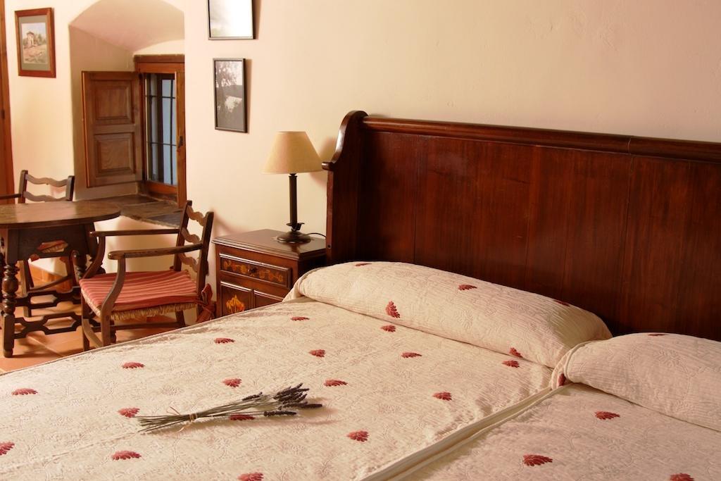 Palacio Viejo De Las Corchuelas Torrejón el Rubio Exteriör bild