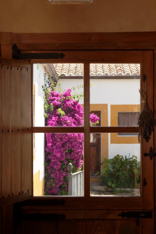 Palacio Viejo De Las Corchuelas Torrejón el Rubio Exteriör bild
